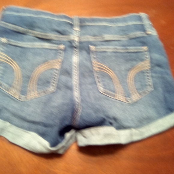 HOLLISTER HIGH RISE SHORT JUNIOR - Picture 3 of 9